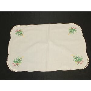 #9 VTG Hand Cross Stitch and Crochet Lace Christmas Tree Cotton Placemats READ